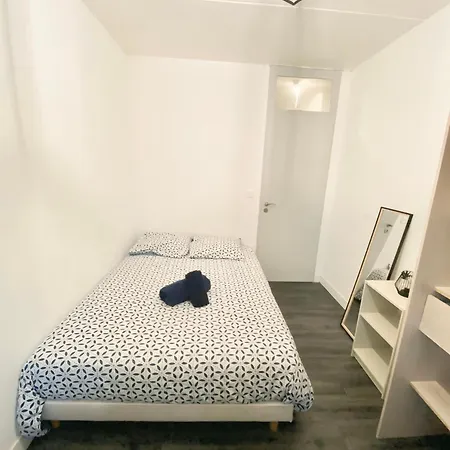 Privee Dans Partage - - Tram A - Wifi - Ref Me1 Homestay