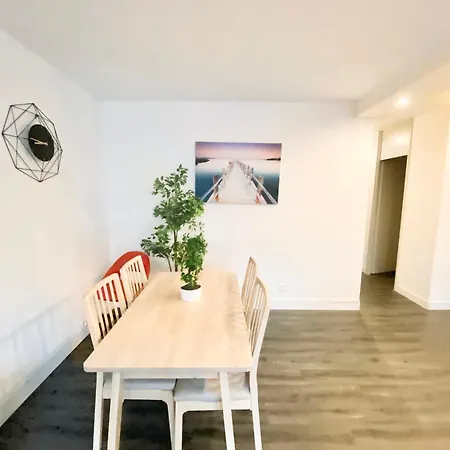 Homestay Privee Dans Partage - - Tram A - Wifi - Ref Me1 *