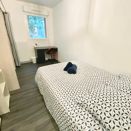 Privee Dans Partage - - Tram A - Wifi - Ref Me1 Homestay