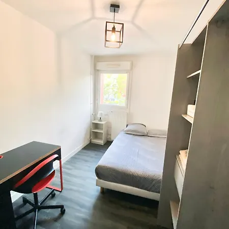 Homestay Privee Dans Partage - - Tram A - Wifi - Ref Me1 Cenon